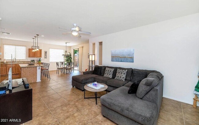 Photo - 3315 E Merlot St
