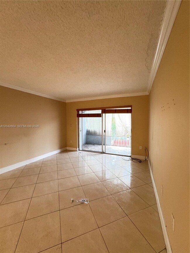 Photo - 1725 W 60th St Unit F202