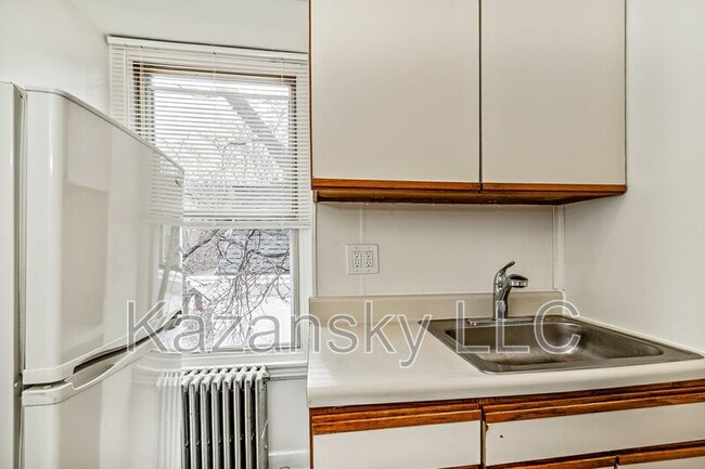 Photo - 4808 Disston St