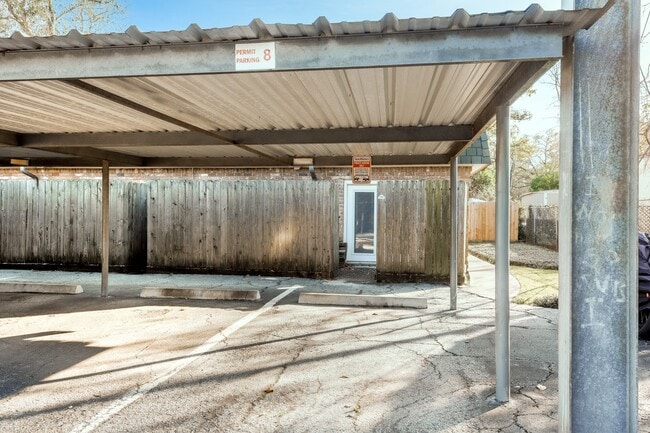 Building Photo - 9029 Gaylord Dr Unit 129