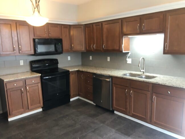 Building Photo - 26 W 4th St Unit 26 West 4th Street