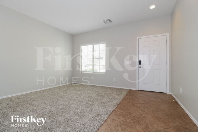 Photo - 19395 W Madison St