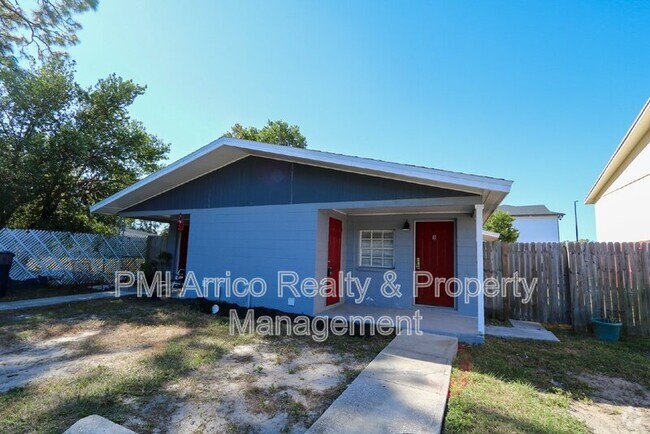 Building Photo - 8716 N Greenwood Ave Unit Apt B