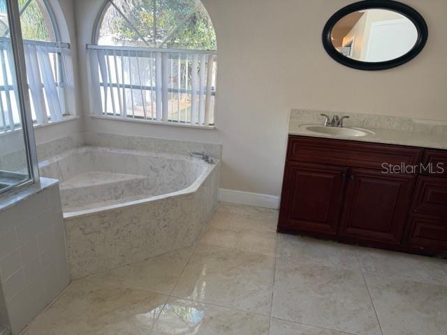 Photo - 2419 Rolling Broak Dr