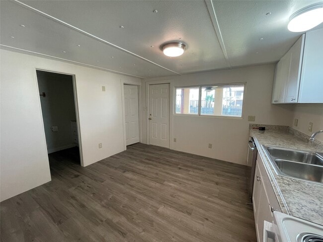 Photo - 110 20th St Unit A