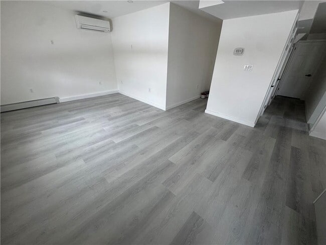 Photo - 47 Carpenter Ave Unidad 1