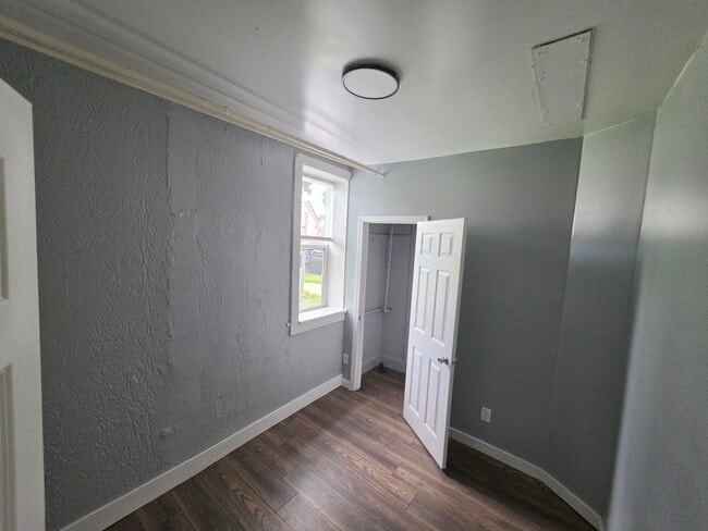1231 S 12th St Unit 1231 S 12th St (Lower)