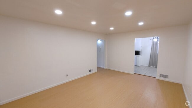 Building Photo - Palomas 3plex Unit B Rental
