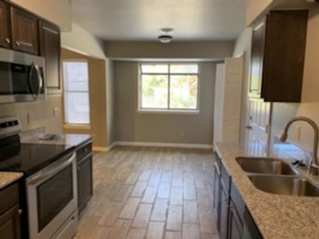 Photo - BEAUTIFUL HOME IN GREAT LOCATION!