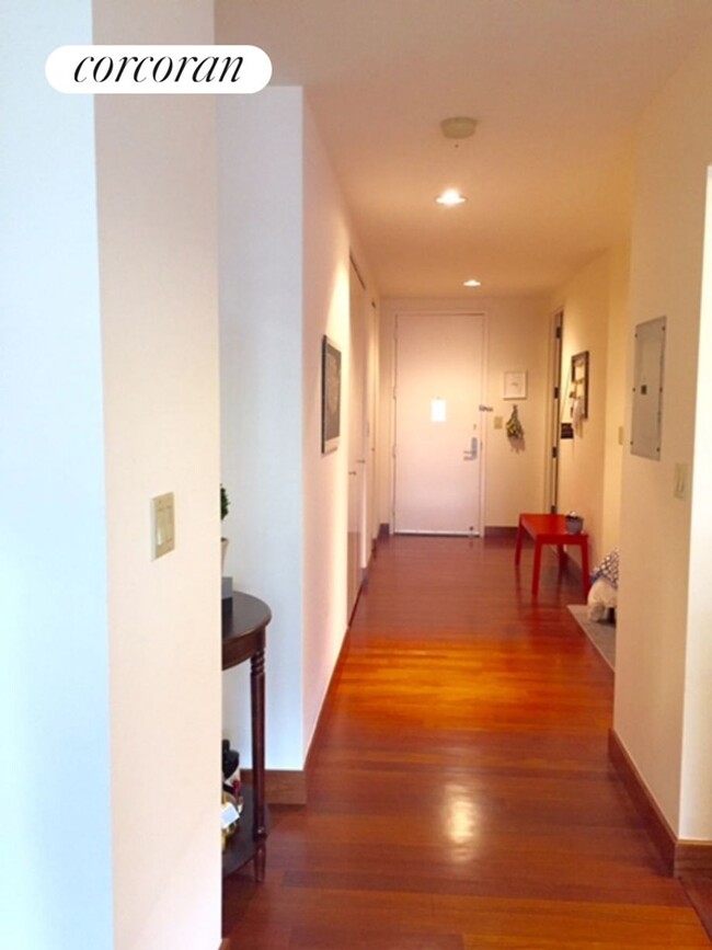 Building Photo - 305 E 63rd St Rental