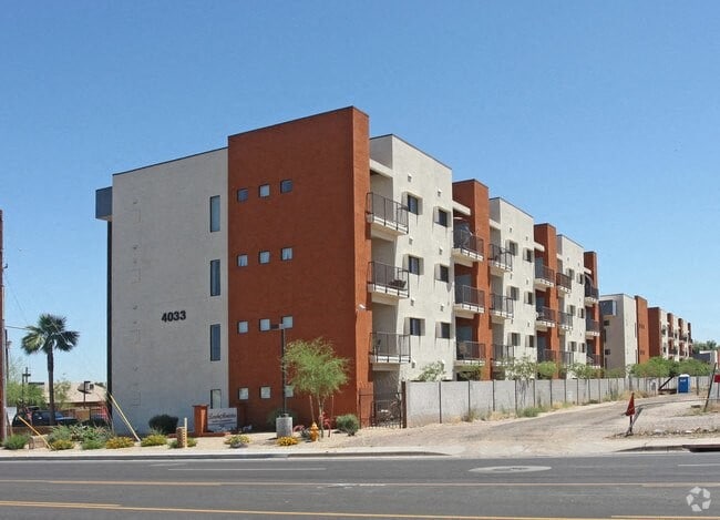 Building Photo - Rancho Montanas Rental