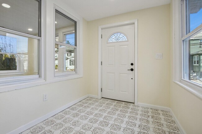 Photo - 4 Lincoln Pl