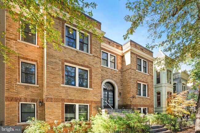 Photo - 317 3rd St SE Unit 33