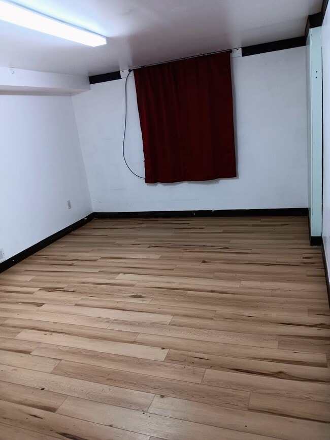 360 W Center St
