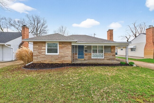 Building Photo - Fully Updated 3 Bedroom Home Available Now!