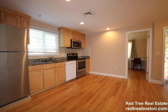 50 Undine Rd