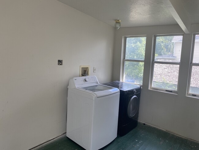 Photo - 84 S St