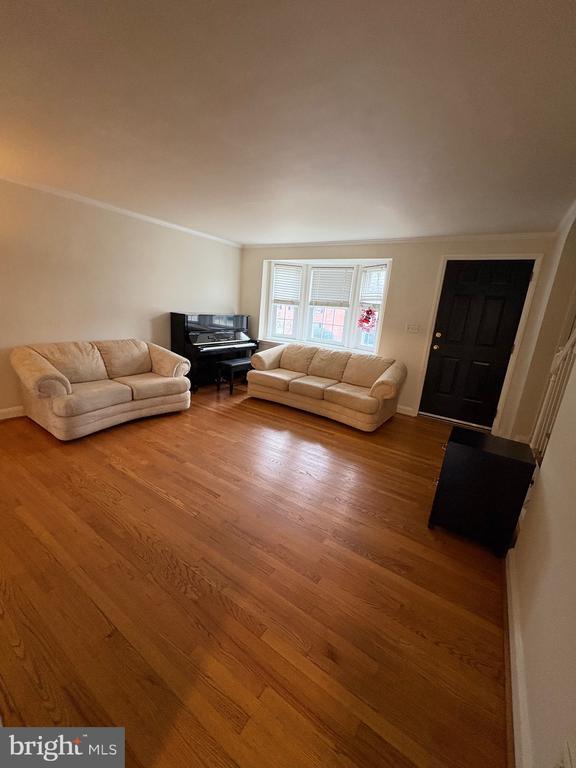 Photo - 146 Dumbarton Rd