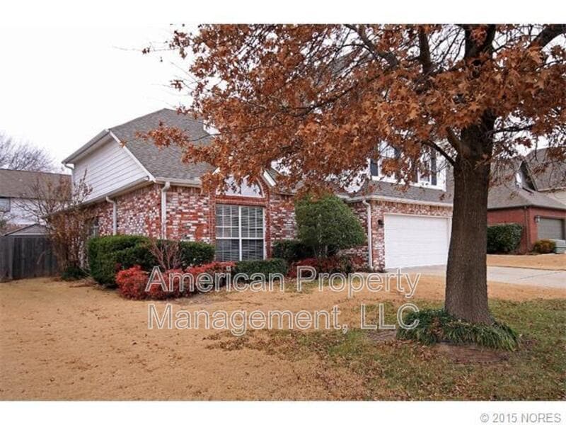 Photo - 8934 S Erie Ave