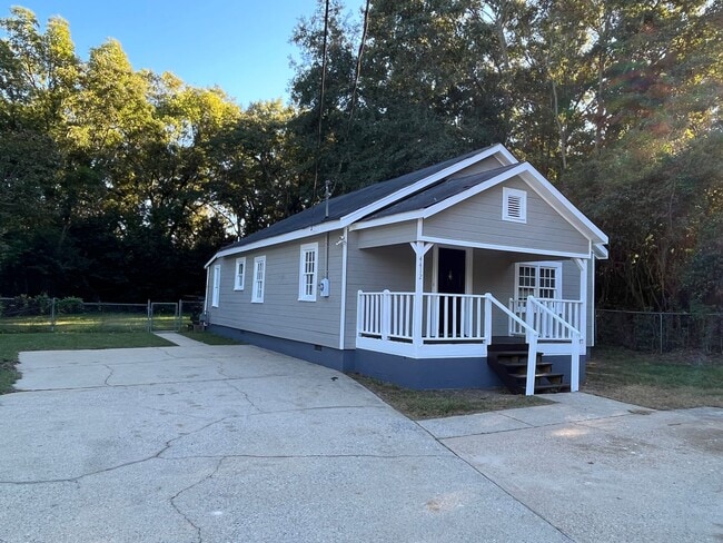 Photo - **AVAILABLE NOW**East Columbus 3 bedroom/2 bathroom Home for Rent***