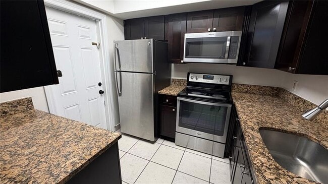 Photo - 4061 NW 9th Ave Unit 105