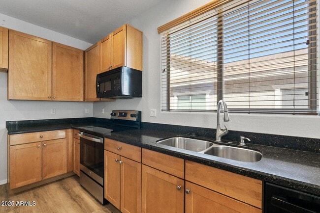 Photo - 18391 W Stinson Dr