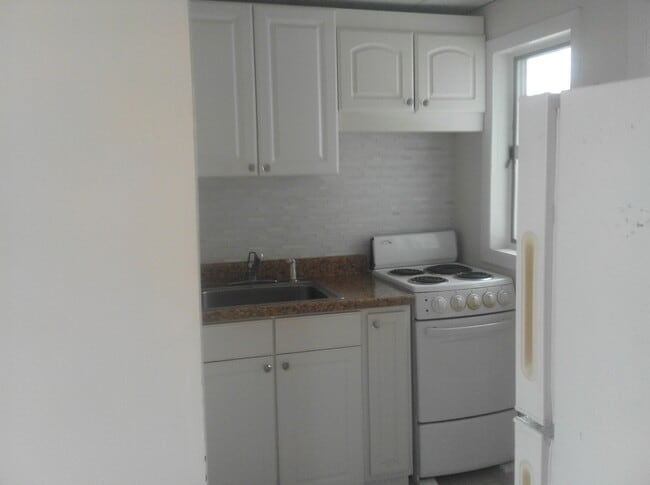 Photo - 267 Thames St Unit 267B