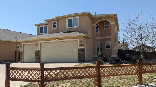 BEAUTIFUL MODERN 4 BED/2.5 BATH WITH 3-CAR... - BEAUTIFUL MODERN 4 BED/2.5 BATH WITH 3-CAR... House