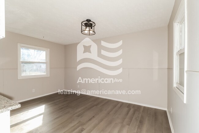 Photo - 3905 Ford St