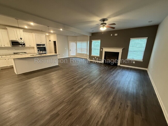 Photo - 1009 Fable Ln
