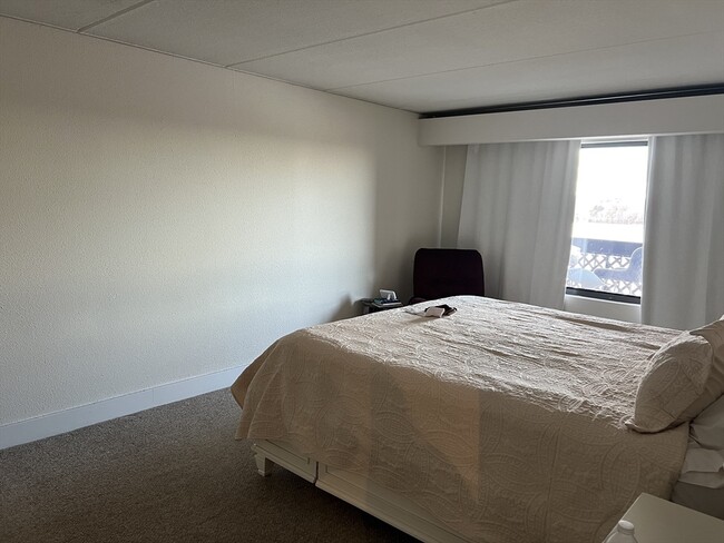 Photo - 1500 Worcester Rd Unit 730