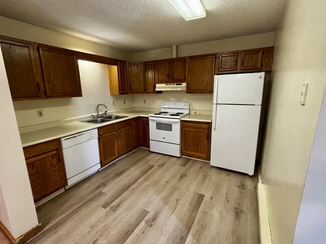 Kitchen - 220 Liberty St Apartamentos Unidad 202