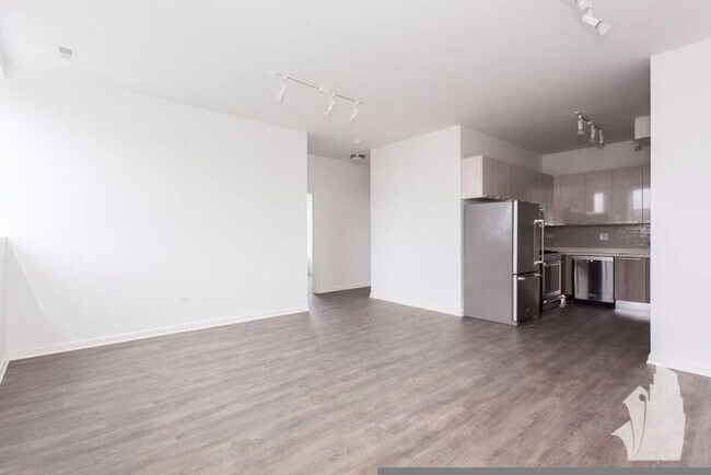 Photo - 3 bedroom in Chicago IL 60613 Unit 301