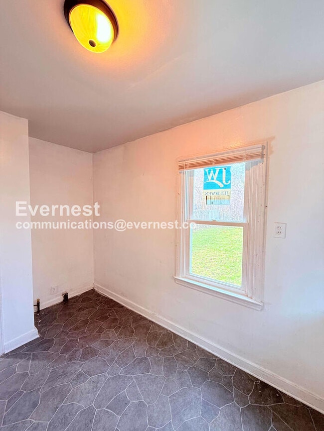 Photo - 3 Bed/1.5 Bath Home with Off-Street Parking / Pet-Friendly / Vouchers Accepted / Available Now!