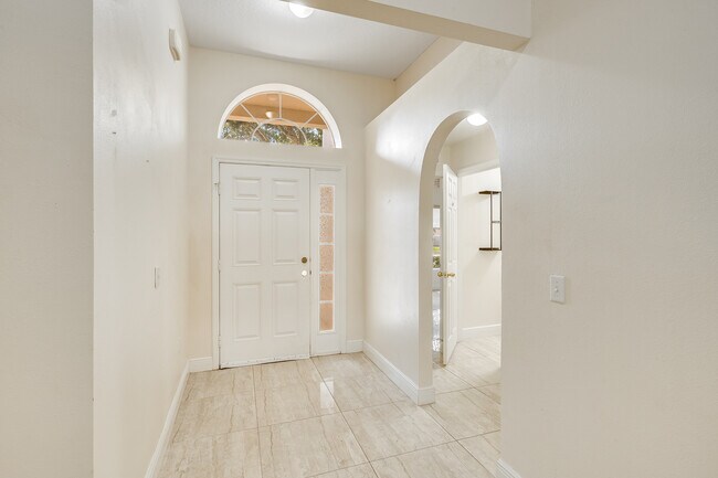 Photo - 537 Mason Dr