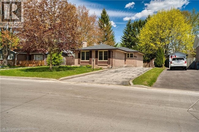 Photo - 1528 Limberlost Rd