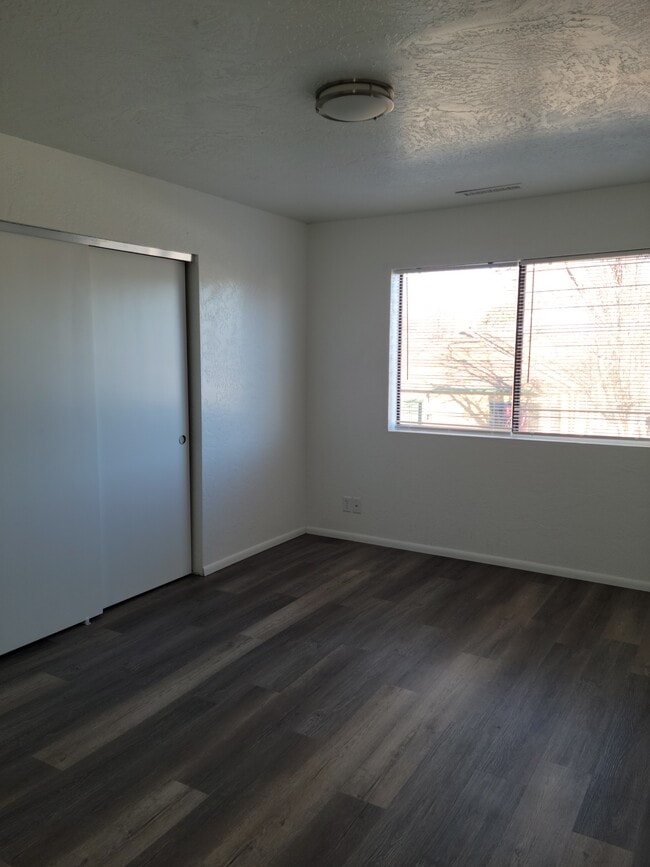 Photo - 119 S Florence St Unit Building d