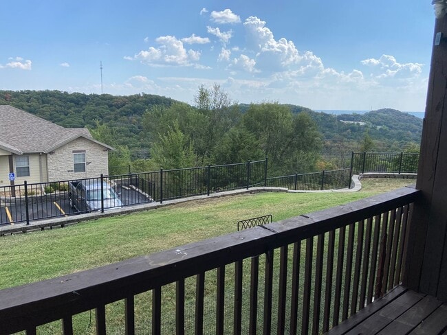Photo - Condominium in Sycamore Ridge
