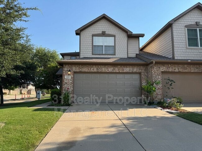 Building Photo - 900 Englewood Ln Rental