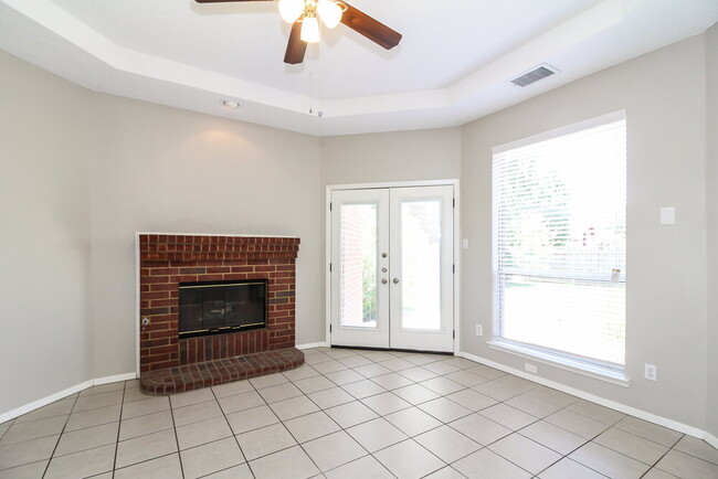 Photo - 2136 Birch Bend