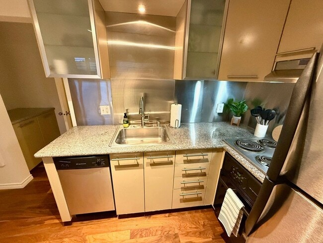 Photo - 1012 W 9th Ave Unidad Apt 7