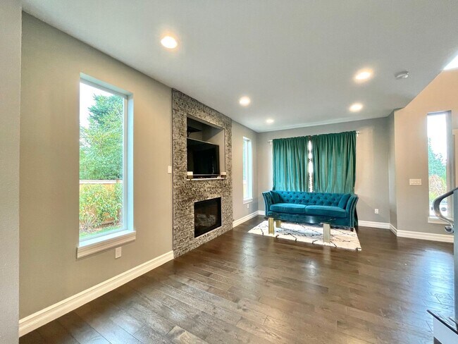 Photo - Stunning & Elegant Home Available for Rent!
