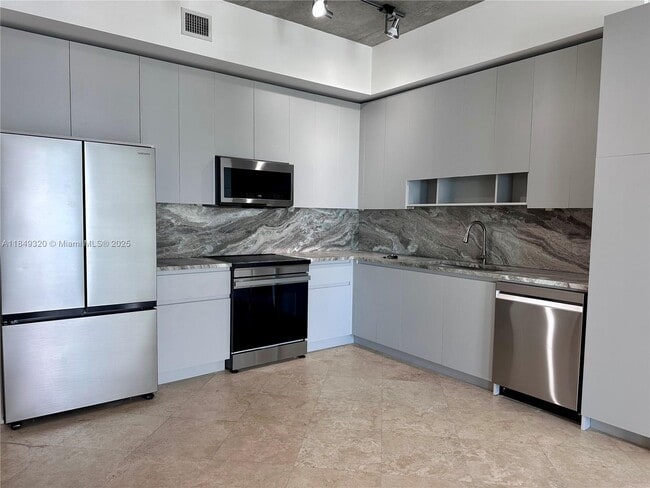 Building Photo - 2275 Biscayne Blvd Unit PH102 Rental