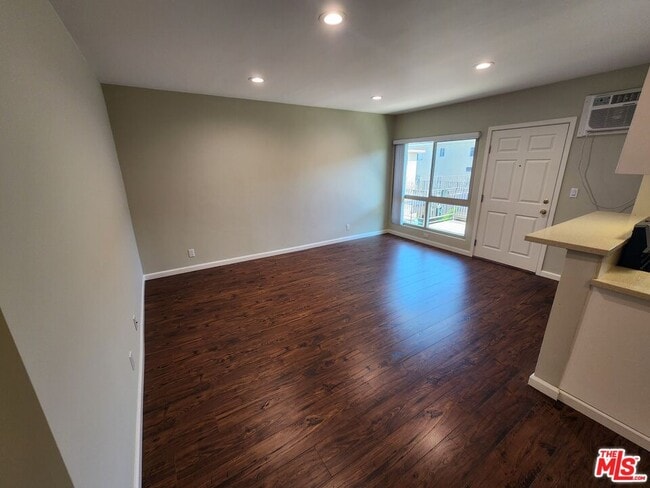 Photo - 7925 Vineland Ave Unit 26