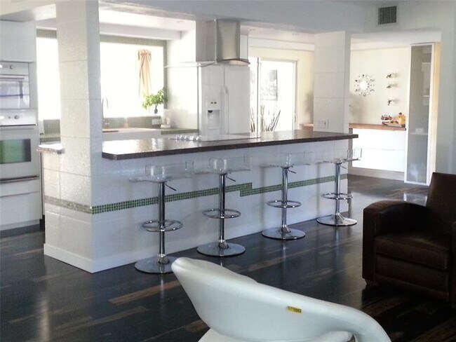 Photo - 7108 NW 66th St