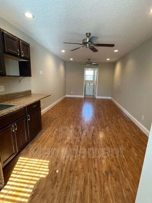 Photo - 515 N Disston Ave