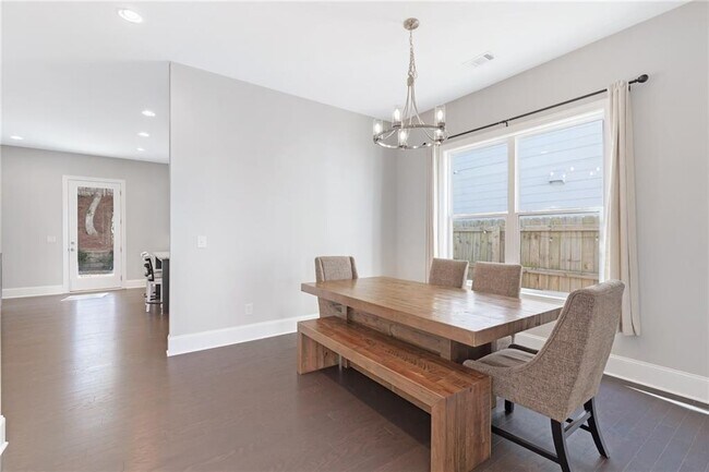 Photo - 1859 Commons Pl NW