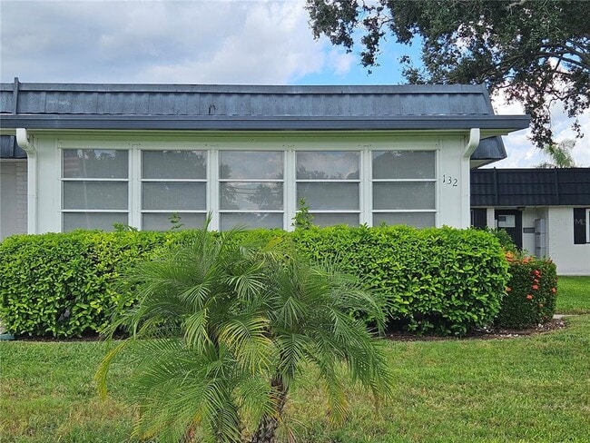 Photo - 301 Kings Blvd Unidad 132