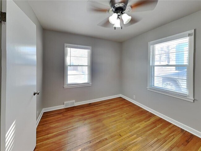 Photo - 7501 W Lake St