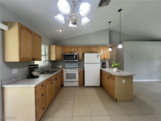 Photo - 411 Willard Ave